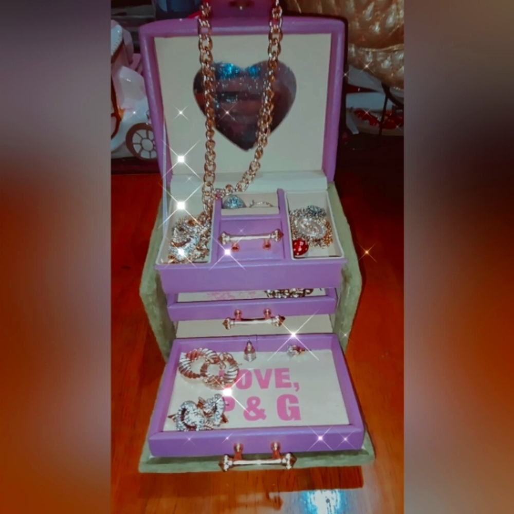 Juicy couture jewelry box Train